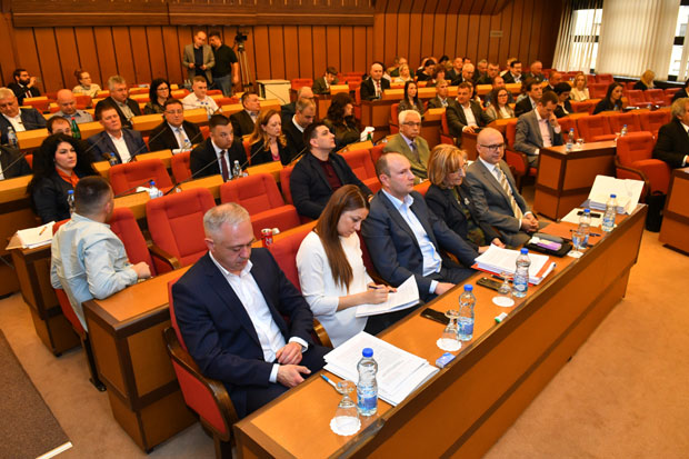 Укинуте обе општине у Новом Саду